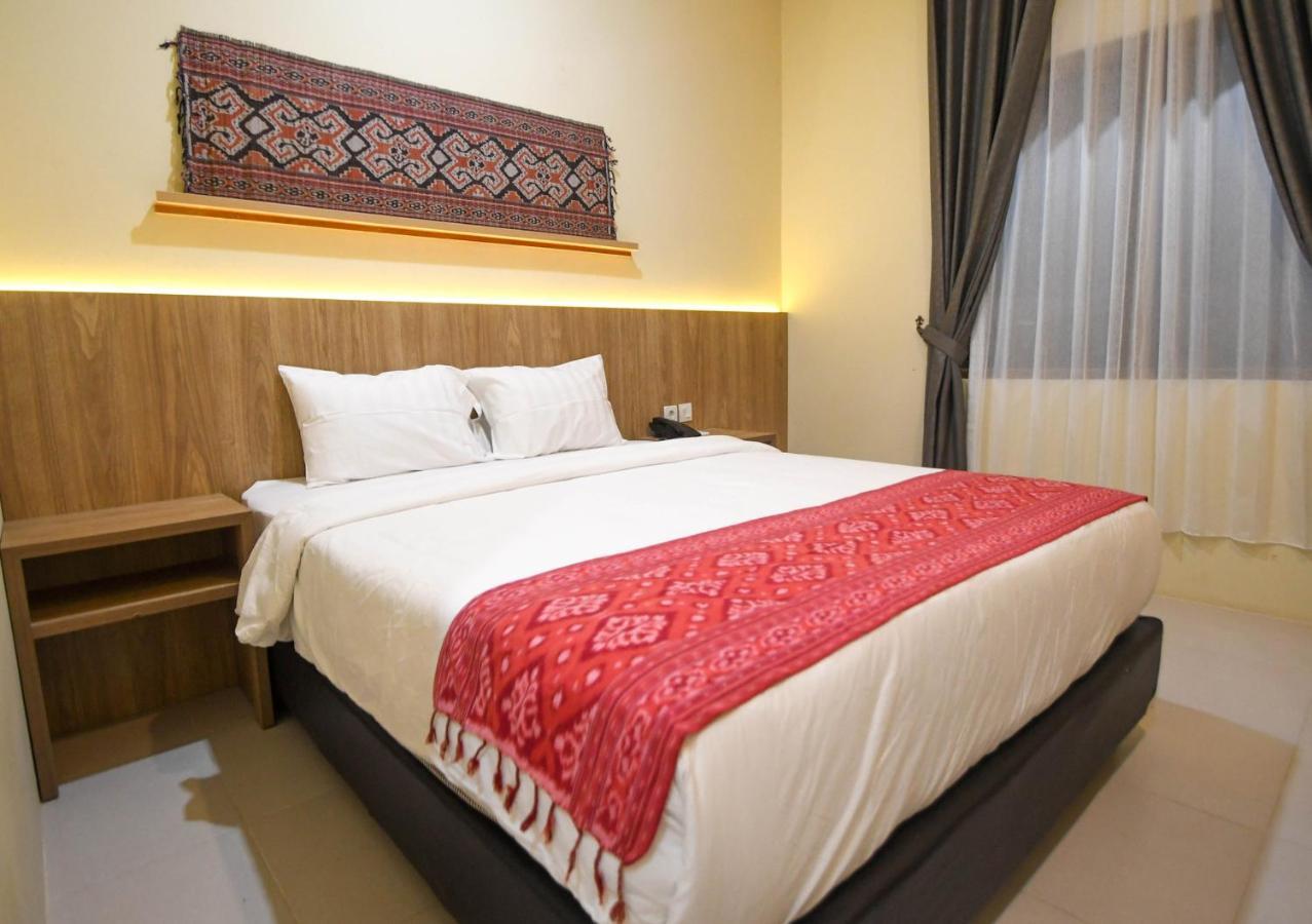 Pasola Hotel Waikelo Luaran gambar